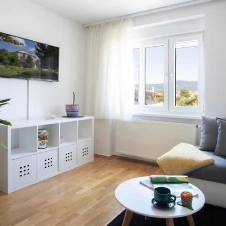 Tesla Apartment Urban Stay Zagabria Esterno foto