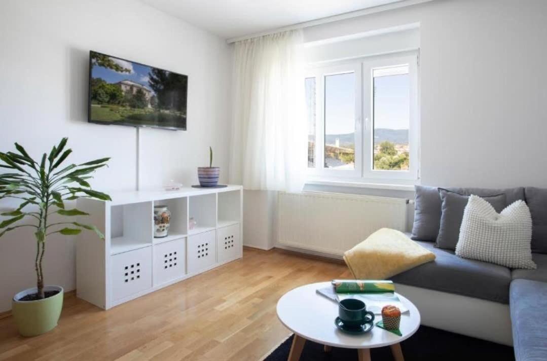Tesla Apartment Urban Stay Zagabria Esterno foto