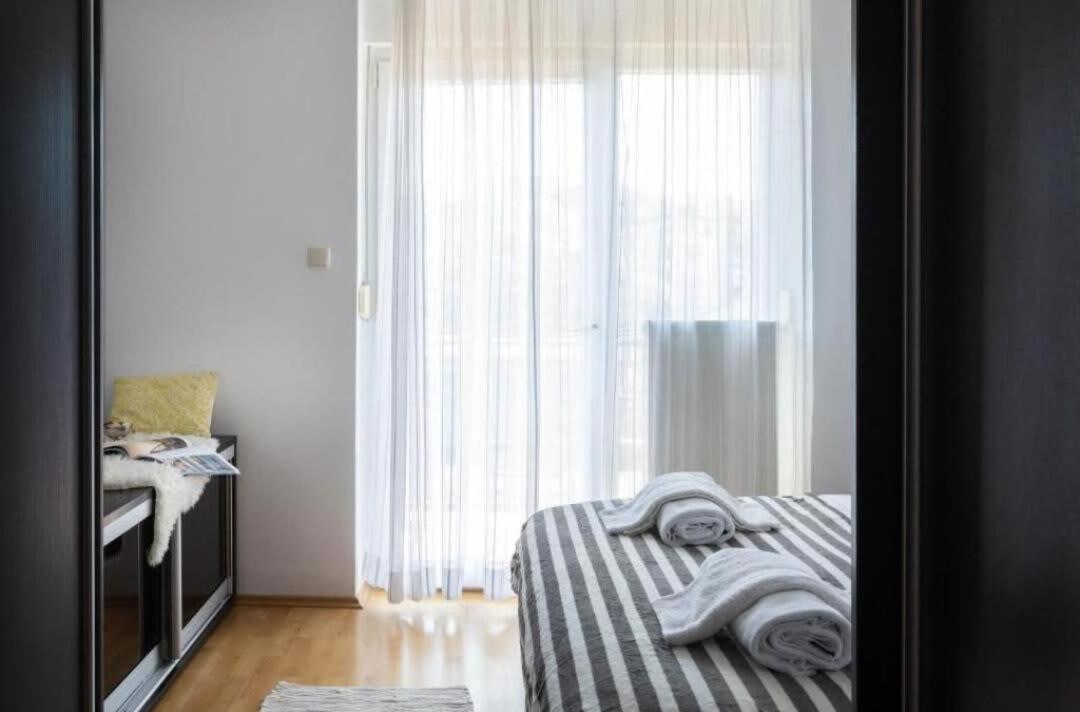 Tesla Apartment Urban Stay Zagabria Esterno foto